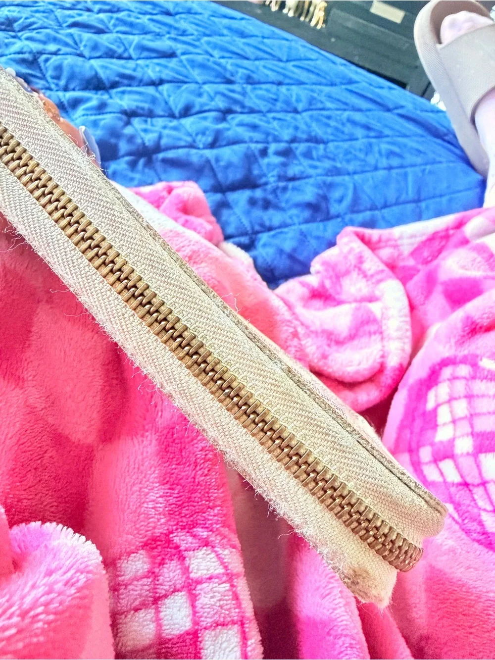 Louis Vuitton Damier Azur Zip Wallet in Light Beige and Cream
